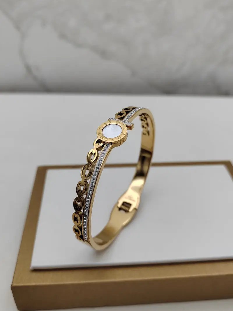 Stainless Steel Bracelet with Seashell