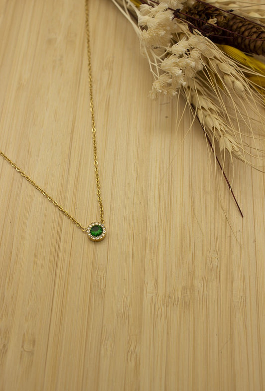 pendant necklace